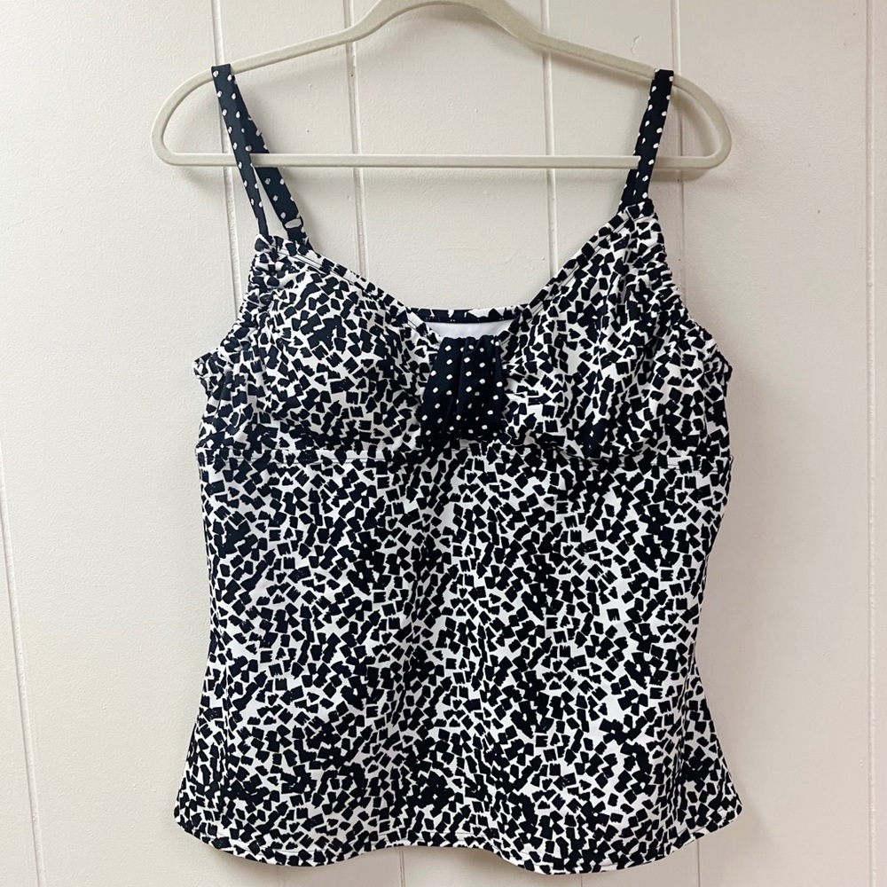 Beach Tribal 24th & OCEAN Flyaway Knotted Tanktini Swim Top SIZE 16W Monochrome